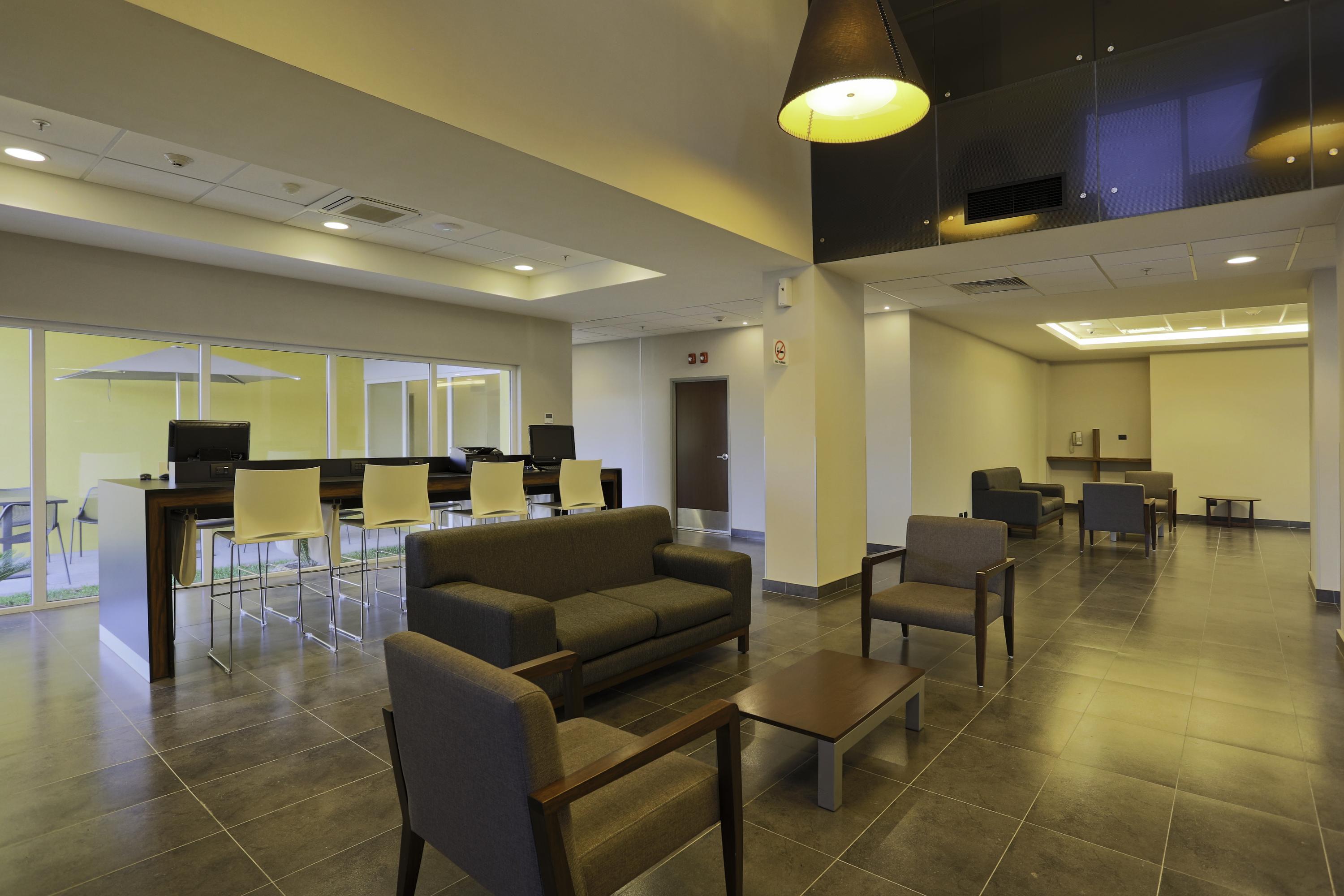 City Express By Marriott Irapuato Norte מראה חיצוני תמונה