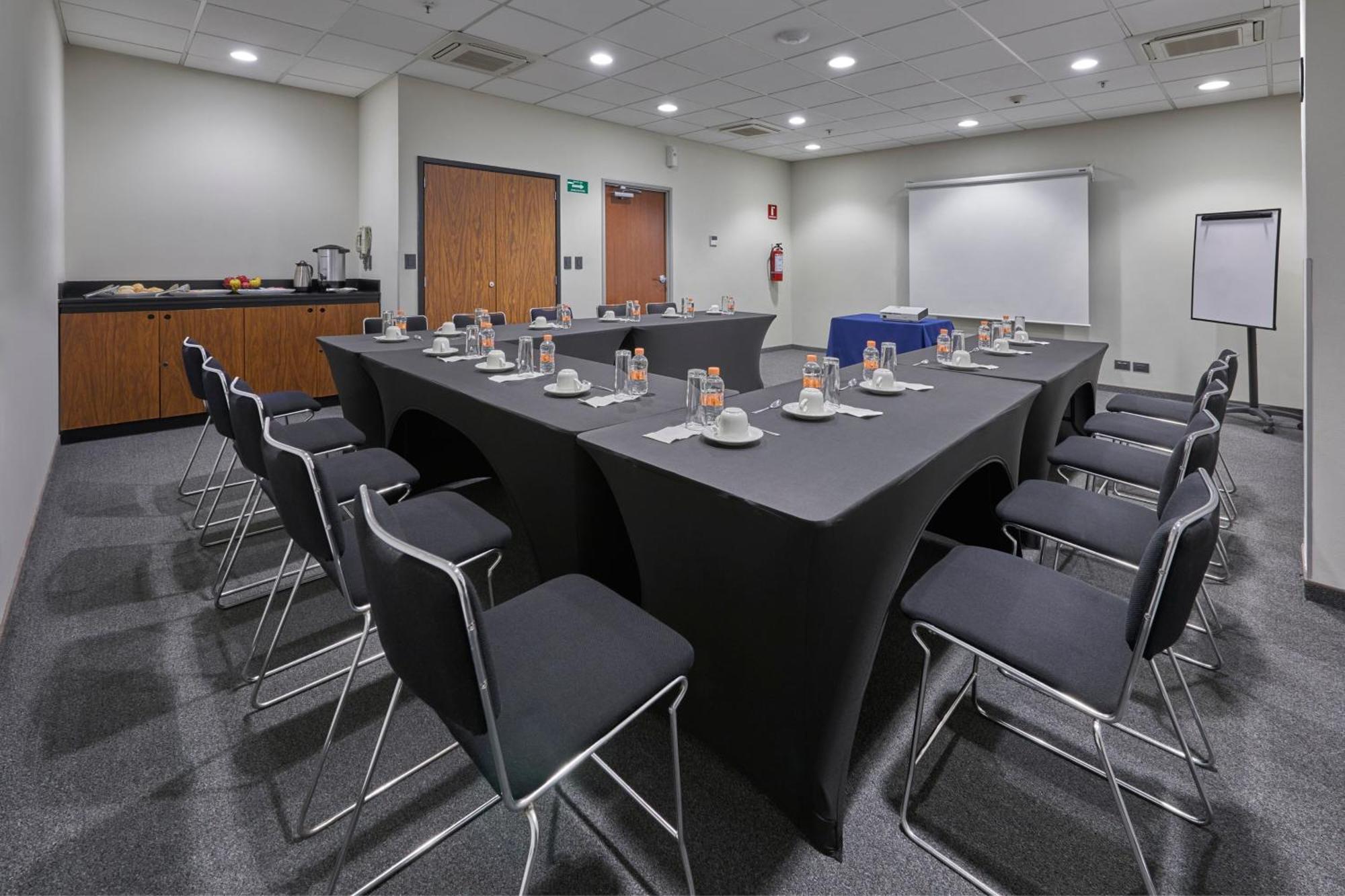 City Express By Marriott Irapuato Norte מראה חיצוני תמונה